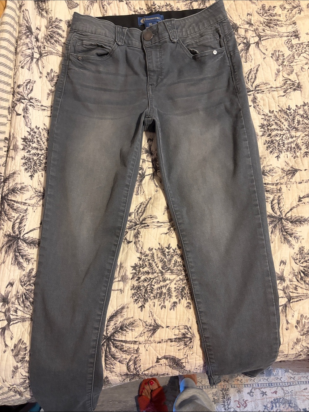 Democracy Gray Skinny Jeans with Subtle Fade